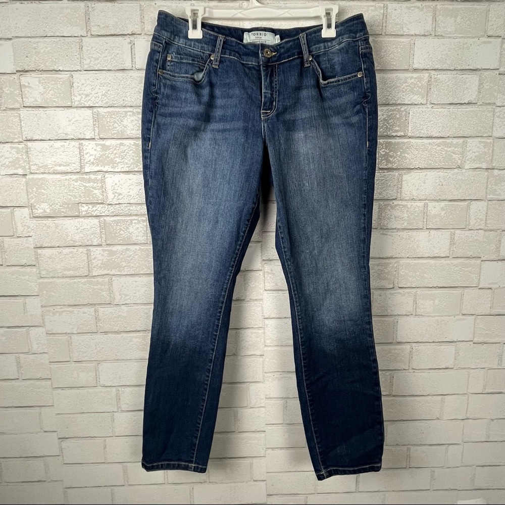 Torrid dark wash stretch skinny fitted comfortable casual basic jeans size 10